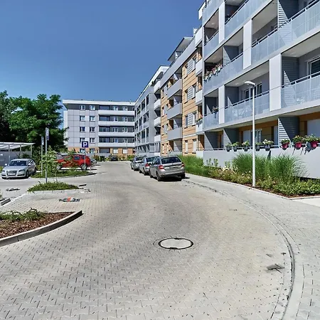 Modern By Renters Apartment *